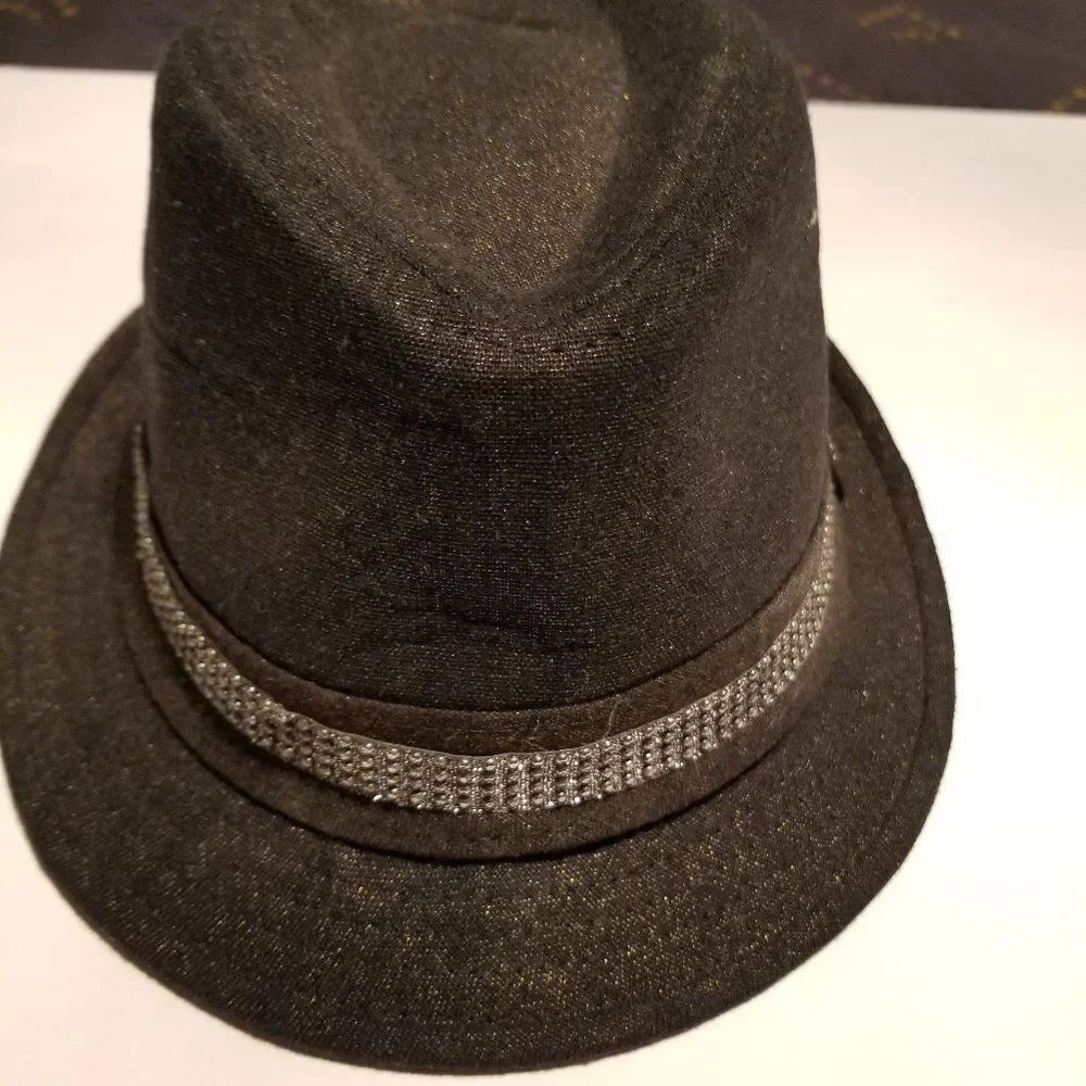WOMEN"S BLACK SHIMMER WITH GLITTER LINE DESIGN HARTS